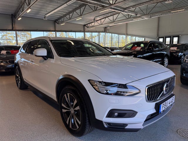 Volvo V90 Cross Country 2022