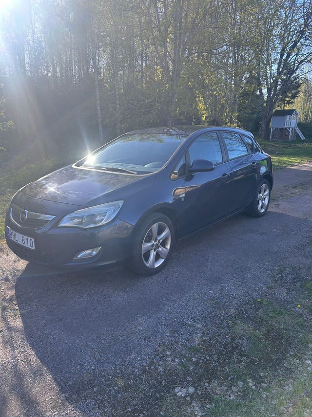 Opel Astra 2010