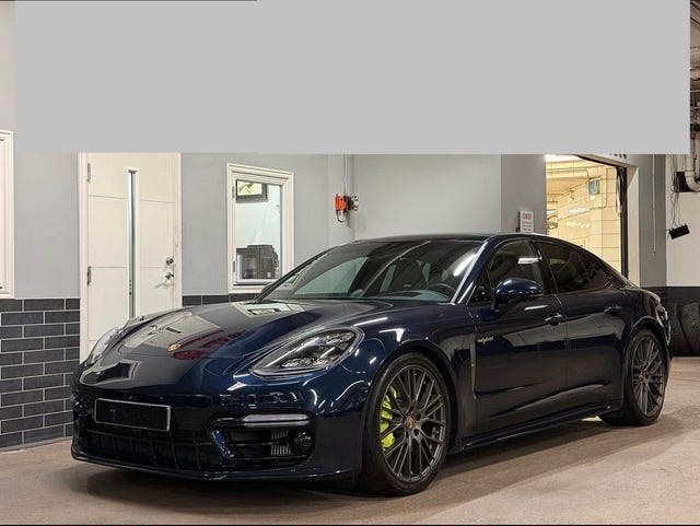 Porsche Panamera 4 2022