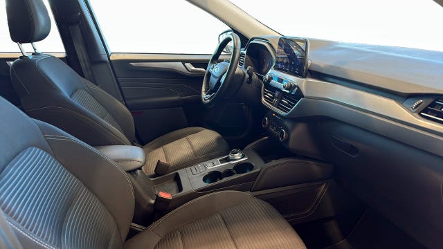 Ford Kuga 2023 – bild 3