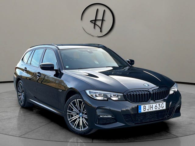 BMW 330e 2022