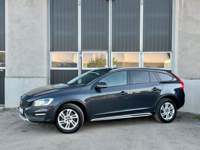 Volvo V60 Cross Country 2017