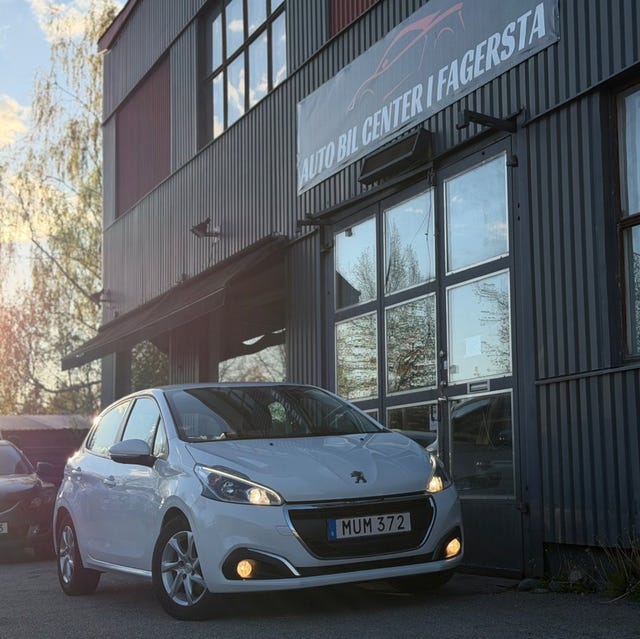 Peugeot 208 2015