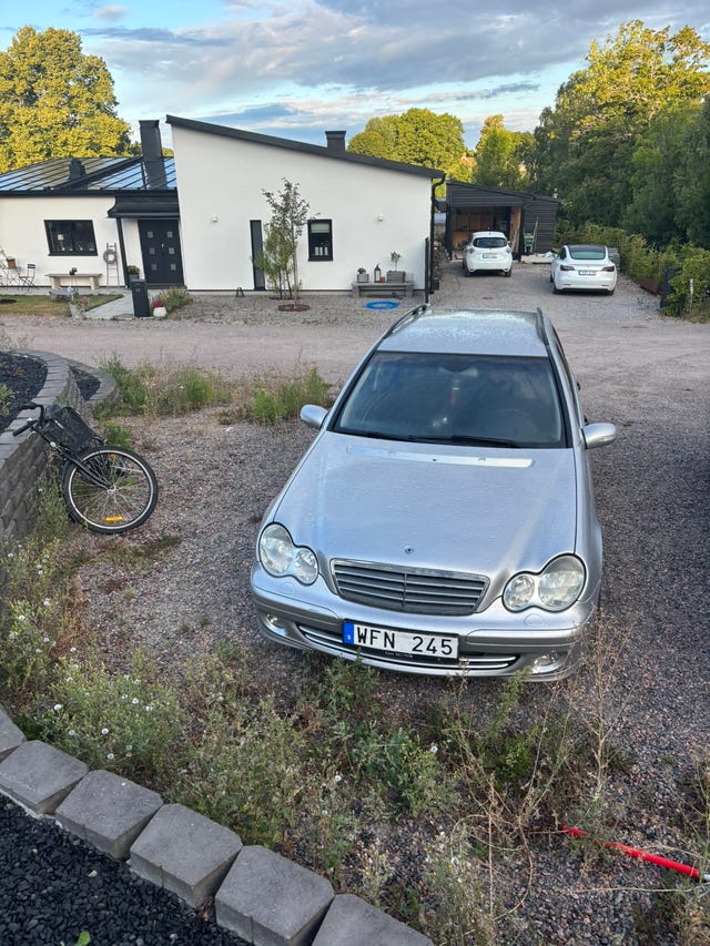 Mercedes-Benz C180 2005