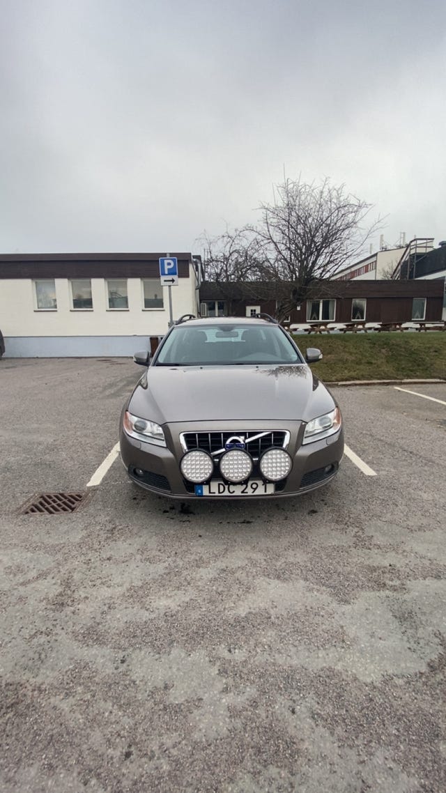 Volvo V70 2011