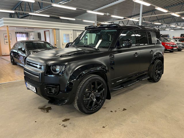 Land Rover Defender 110 2023