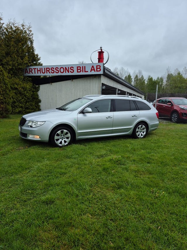 Skoda Superb 2012