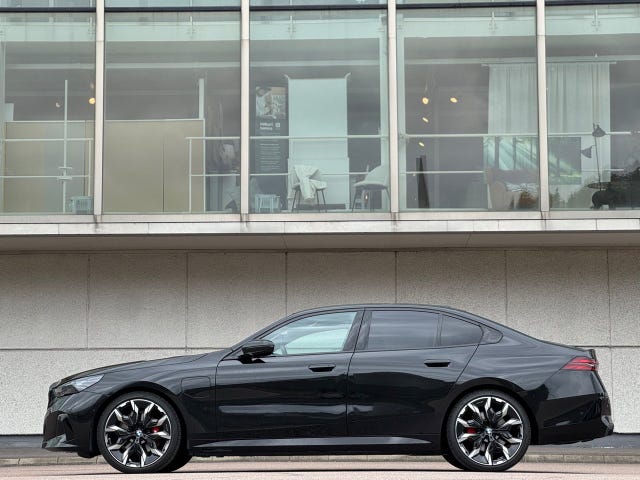 BMW 530e 2026 – bild 3