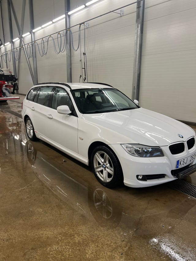 BMW 318d 2010