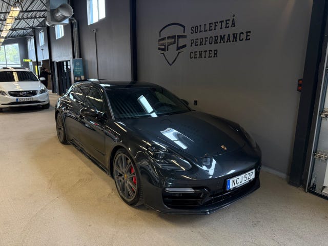 Porsche Panamera GTS 2019