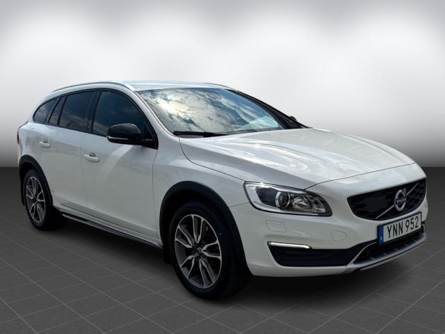Volvo V60 Cross Country 2018 – bild 3