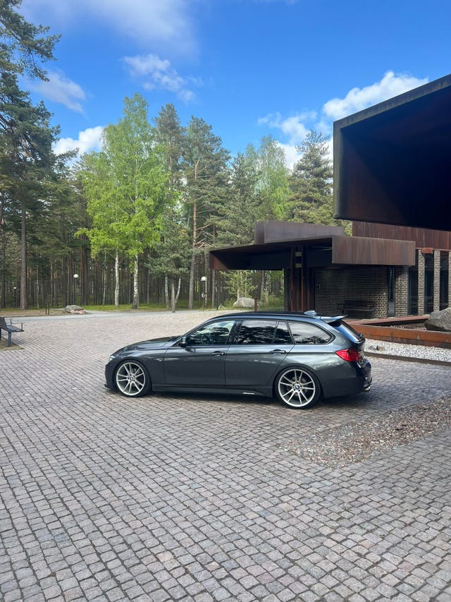 BMW 320d 2014 – bild 2