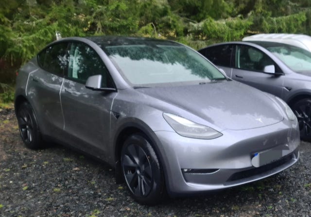 Tesla Model Y 2024