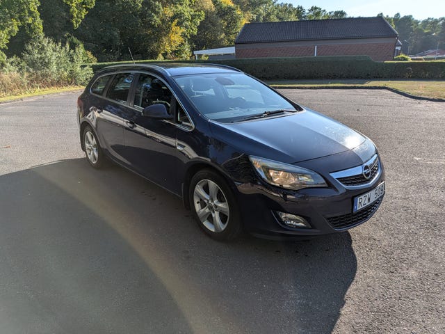 Opel Astra 2011