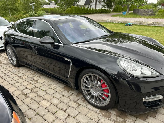Porsche Panamera Turbo 2010