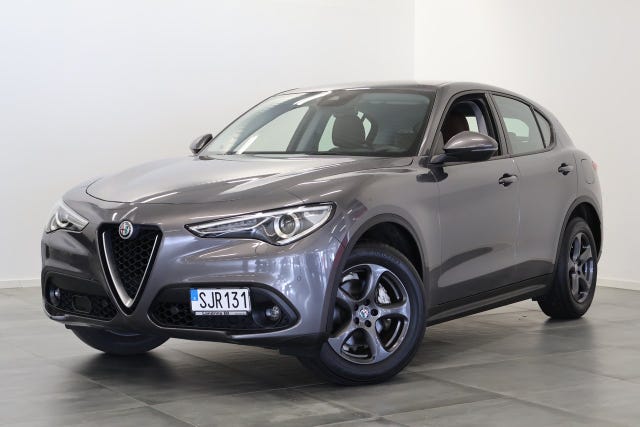 Alfa Romeo Stelvio 2017