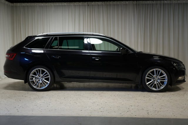 Skoda Superb 2018 – bild 3