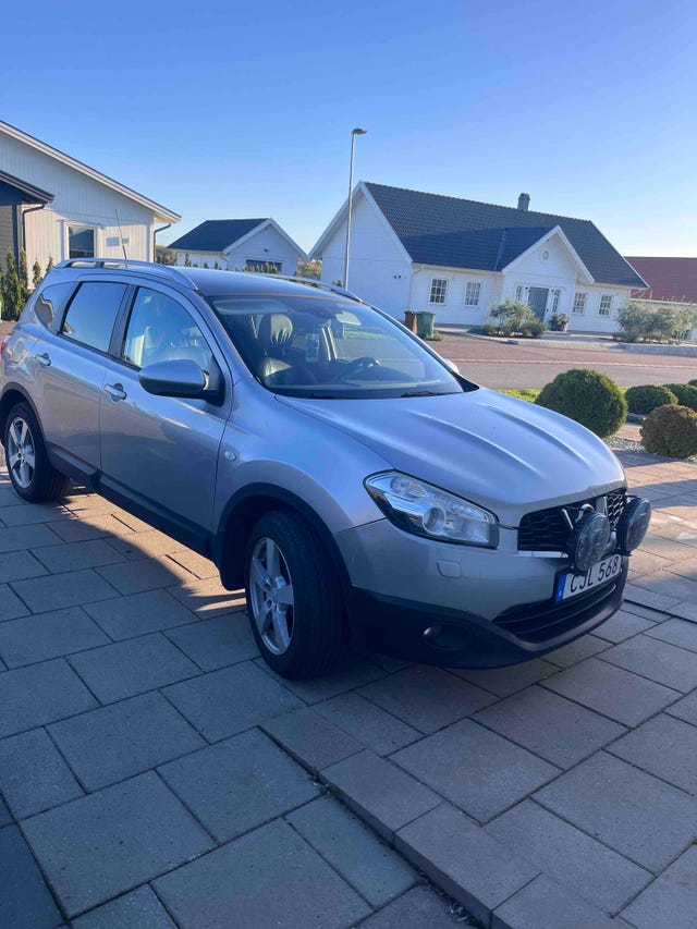 Nissan Qashqai+2 2010