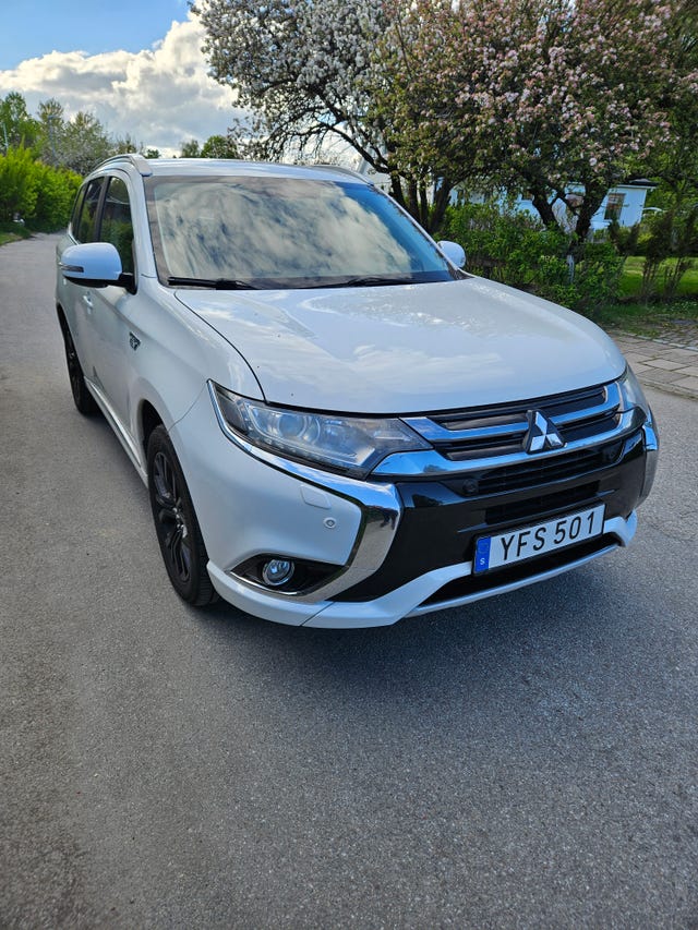 Mitsubishi Outlander 2016