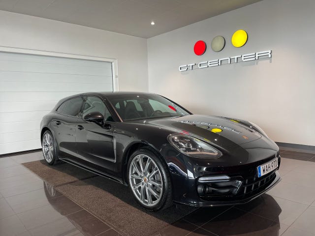Porsche Panamera 4 2023