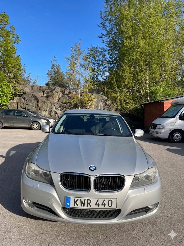 BMW 318d 2011