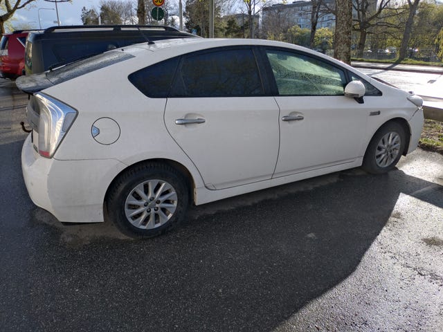Toyota Prius Plug-in Hybrid 2014