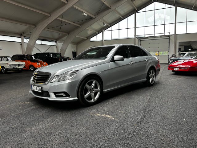 Mercedes-Benz E500 2011