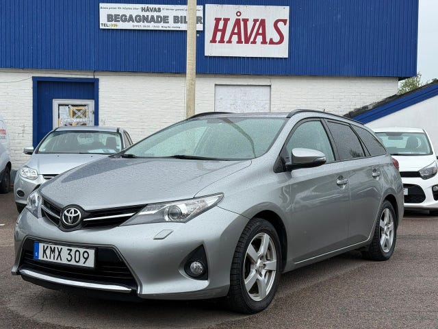 Toyota Auris 2015