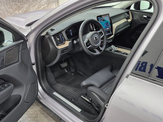 Volvo XC60 2026 – bild 2