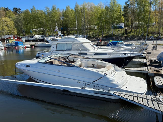 Regal 2450 LSC