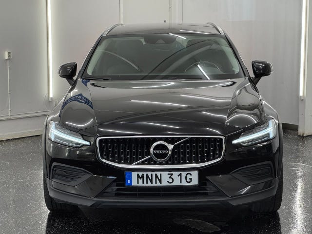 Volvo V60 Cross Country 2022 – bild 2