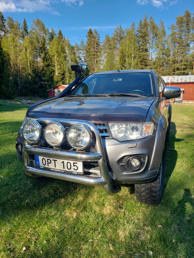 Mitsubishi L200 2015