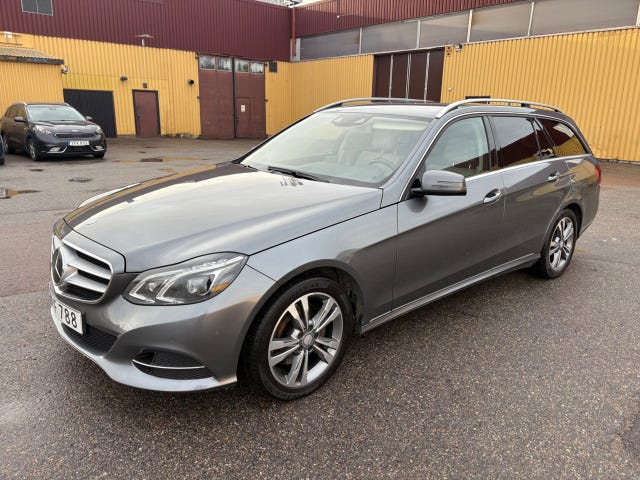 Mercedes-Benz E220 2016