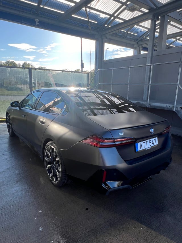 BMW i5 2025