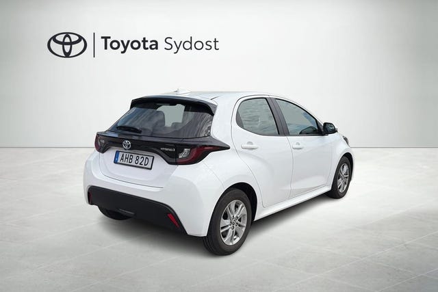 Toyota Yaris 2024 – bild 2