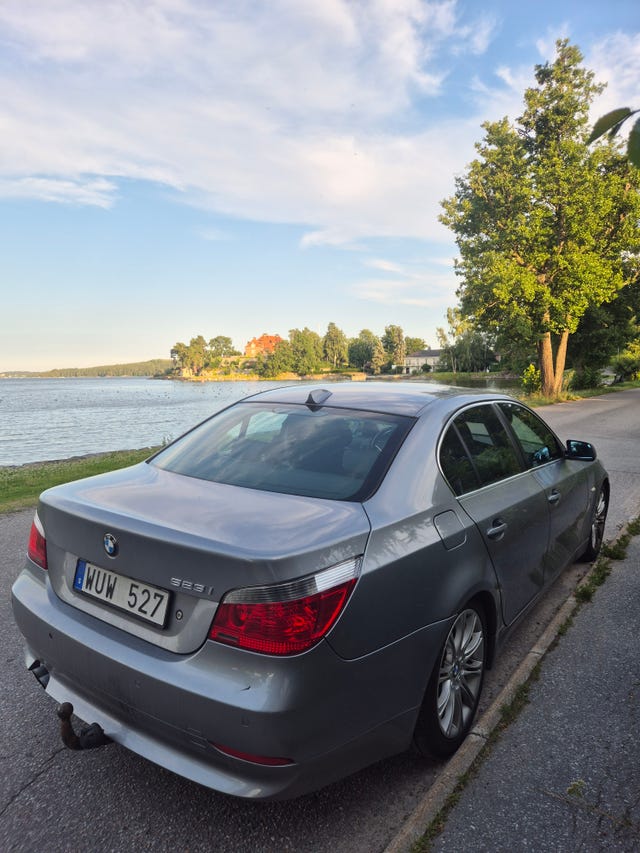 BMW 523i 2005