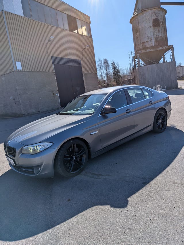 BMW 528i 2011