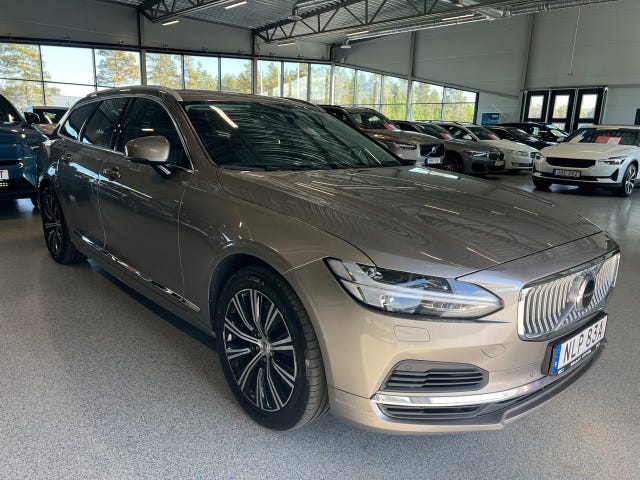 Volvo V90 2022