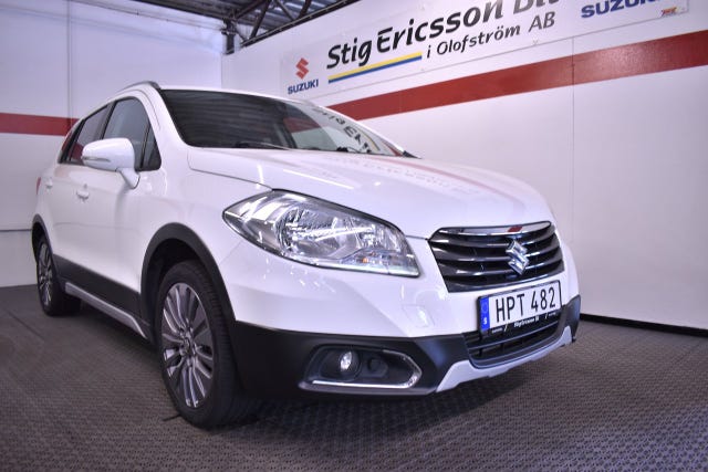 Suzuki S-Cross 2015