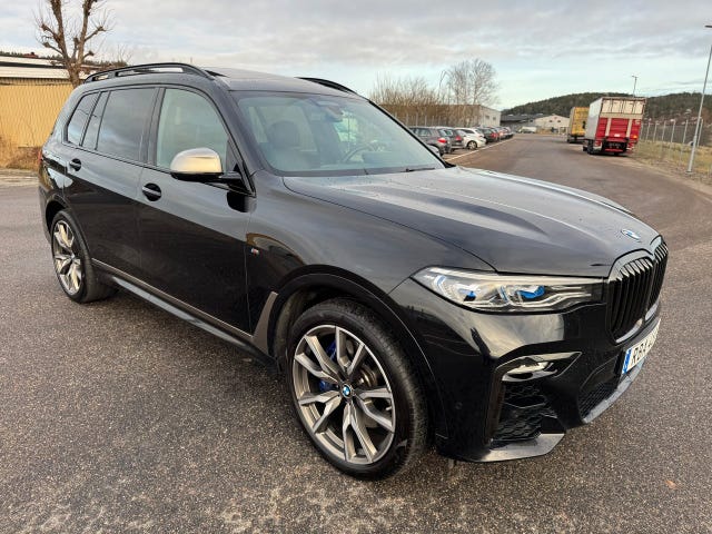 BMW X7 2021