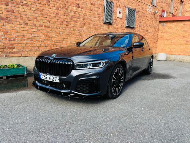 BMW 750i 2022