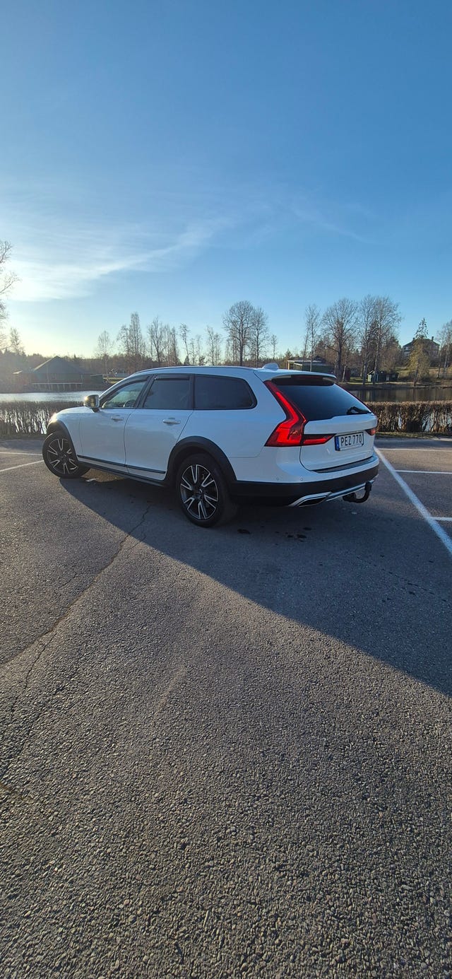 Volvo V90 Cross Country 2017