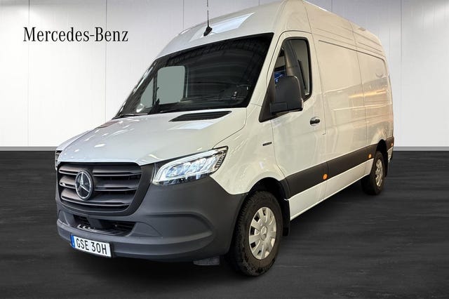Mercedes-Benz eSprinter 320 2025