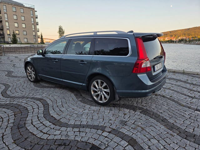Volvo V70 2012 – bild 3
