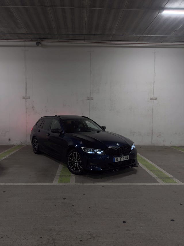BMW 330e 2021