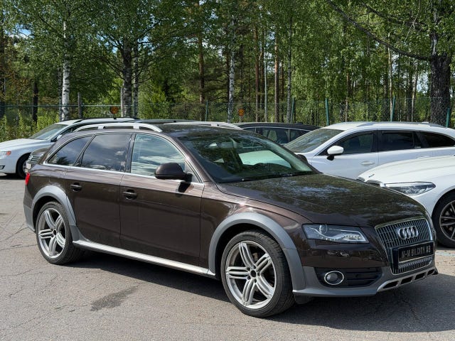 Audi A4 allroad 2011
