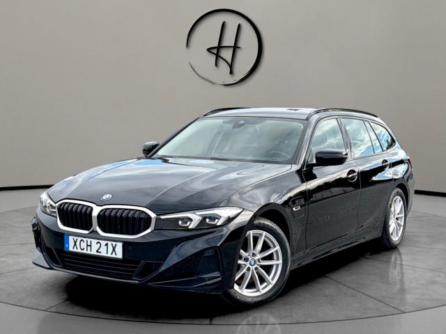 BMW 330e 2023