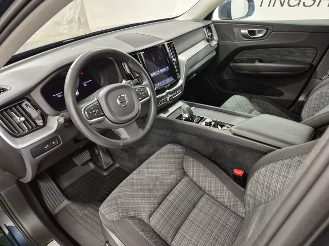 Volvo XC60 2023 – bild 2