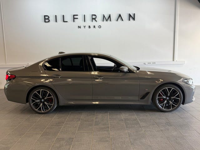 BMW 530e 2021