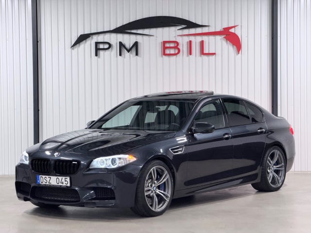 BMW M5 2012